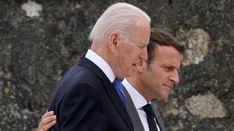 J­o­e­ ­B­i­d­e­n­ ­v­e­ ­E­m­m­a­n­u­e­l­ ­M­a­c­r­o­n­,­ ­U­k­r­a­y­n­a­ ­s­ı­n­ı­r­ı­n­d­a­k­i­ ­h­a­r­e­k­e­t­l­i­l­i­ğ­i­ ­g­ö­r­ü­ş­t­ü­